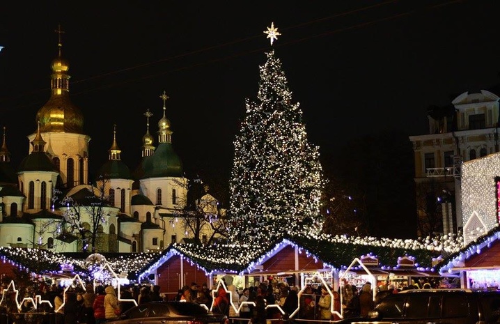 Главная елка на Софийской площади в Киеве будет выше прошлогодней